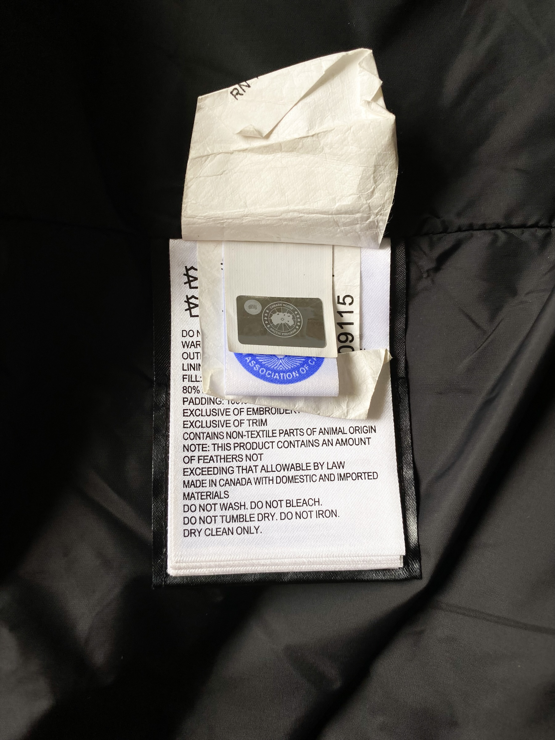 Canada goose 80 off label best sale