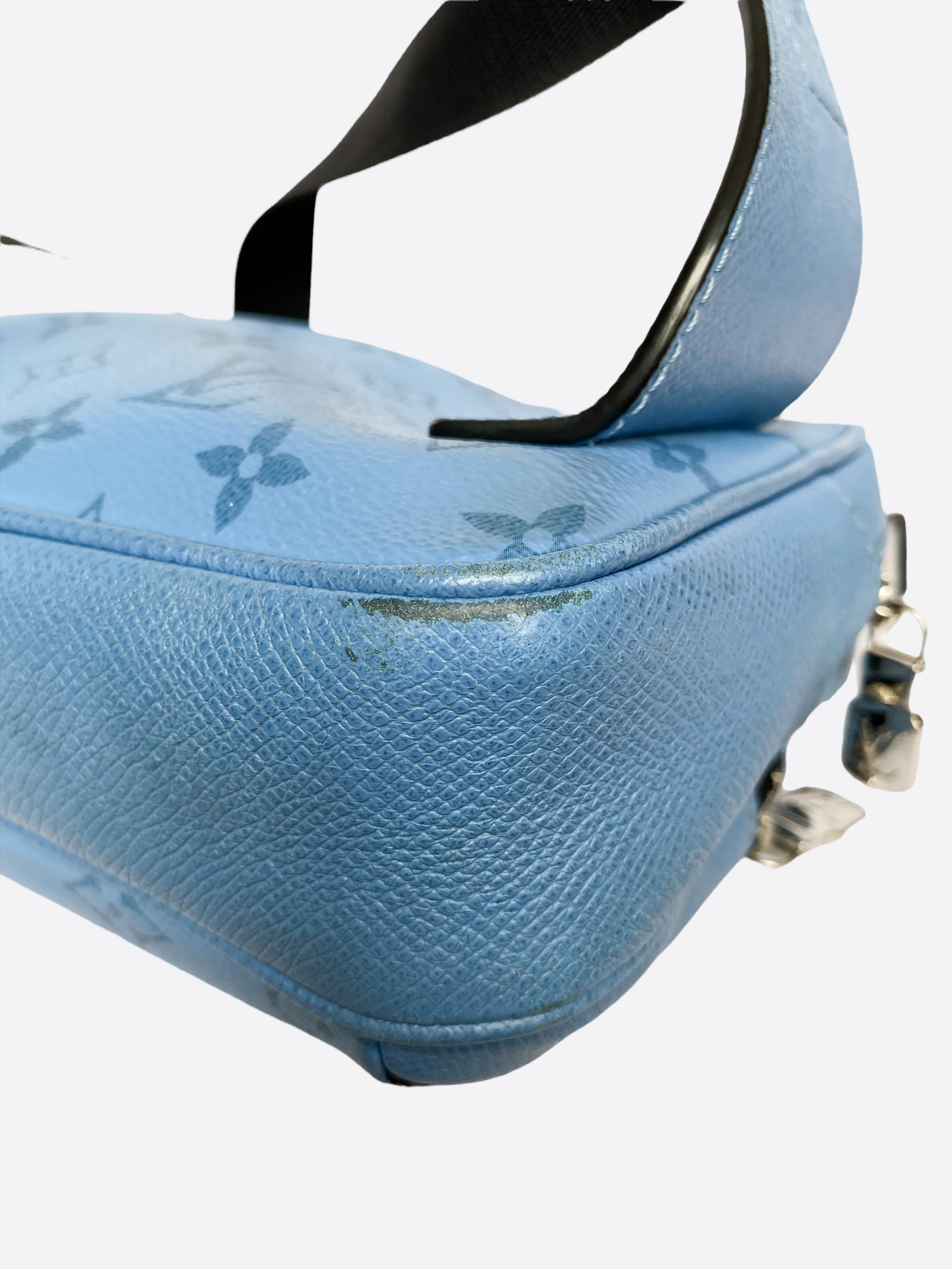 LOUIS VUITTON bam bag M33455 Bum bag outdoor Taiga blue mens Used –