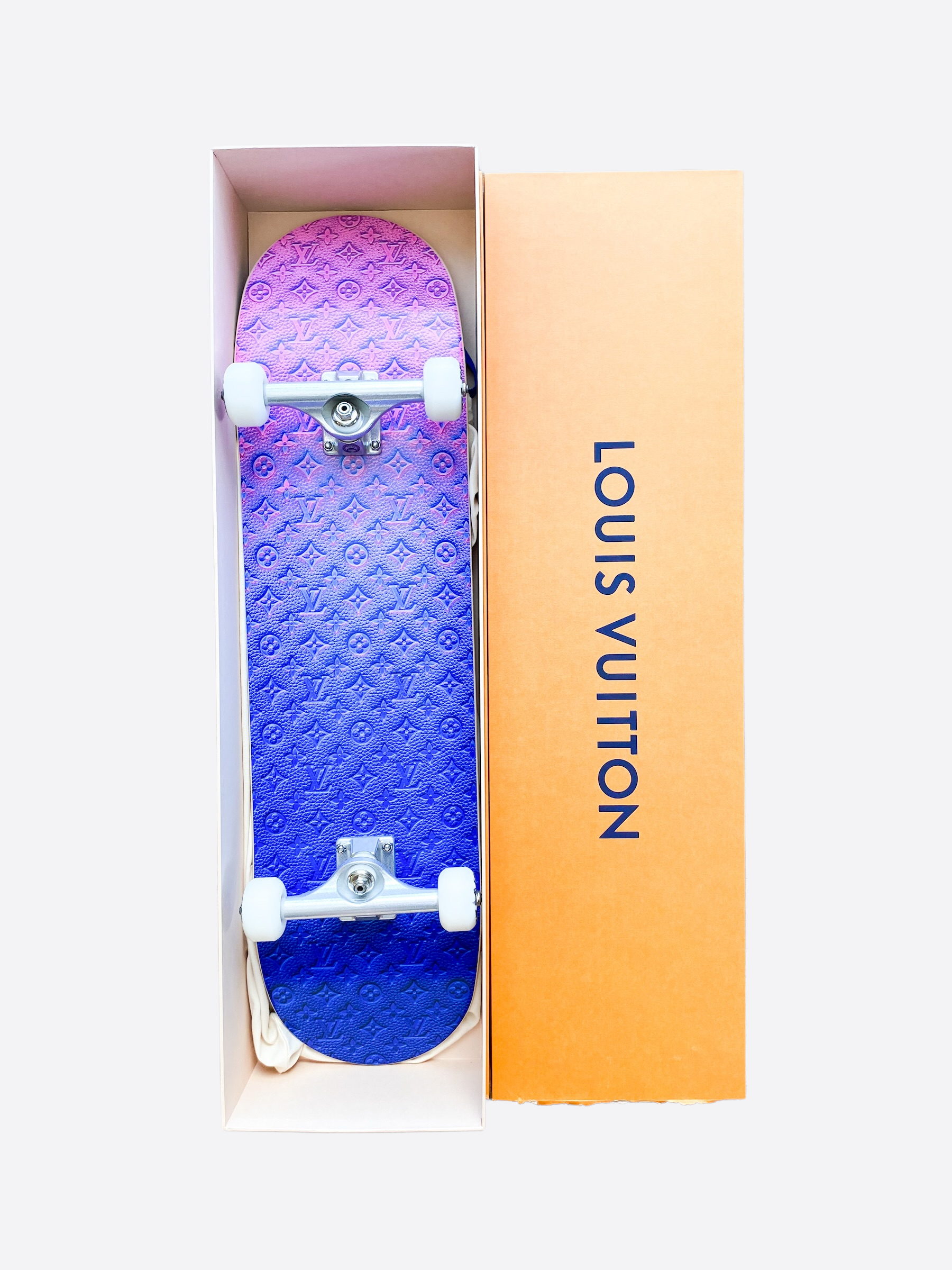 Shop Louis Vuitton MONOGRAM 2022-23FW Illusion Mng Skateboard (GI0740) by  Sunflower.et