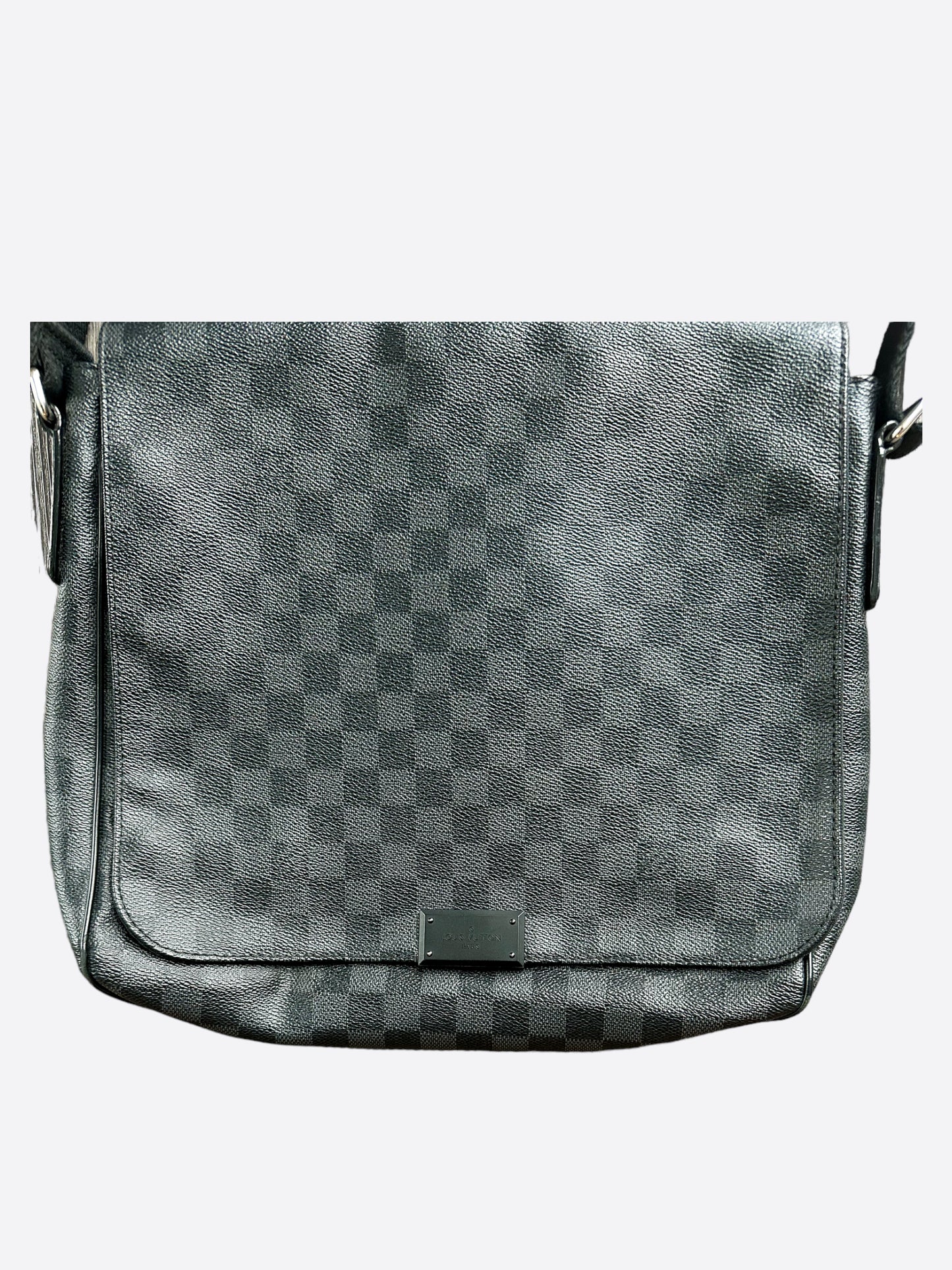 Louis Vuitton Damier Graphite District Messenger