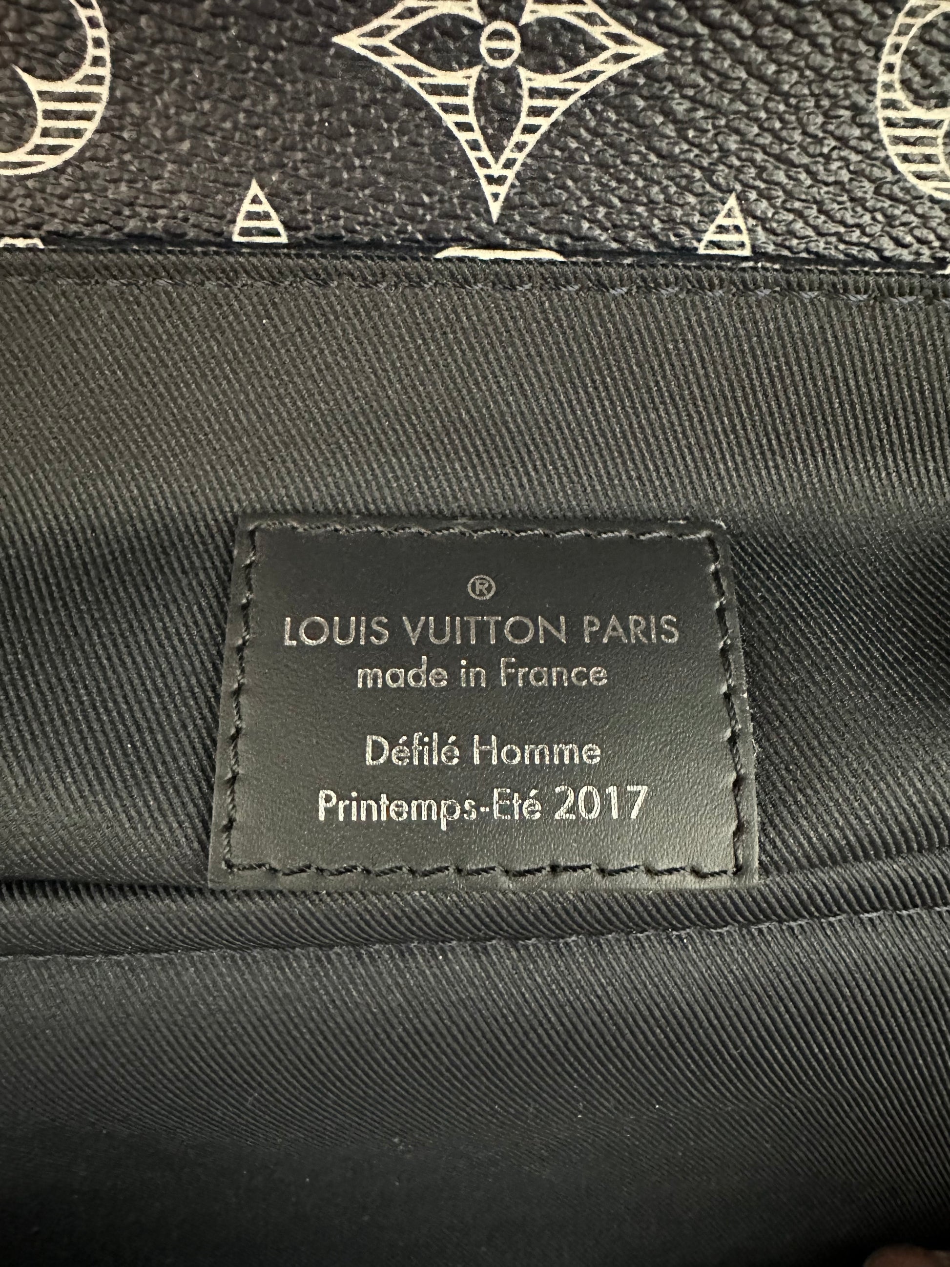 Sold at Auction: LOUIS VUITTON X CHAPMAN BROTHERS Rucksack STEAMER,  Koll.: 2017.