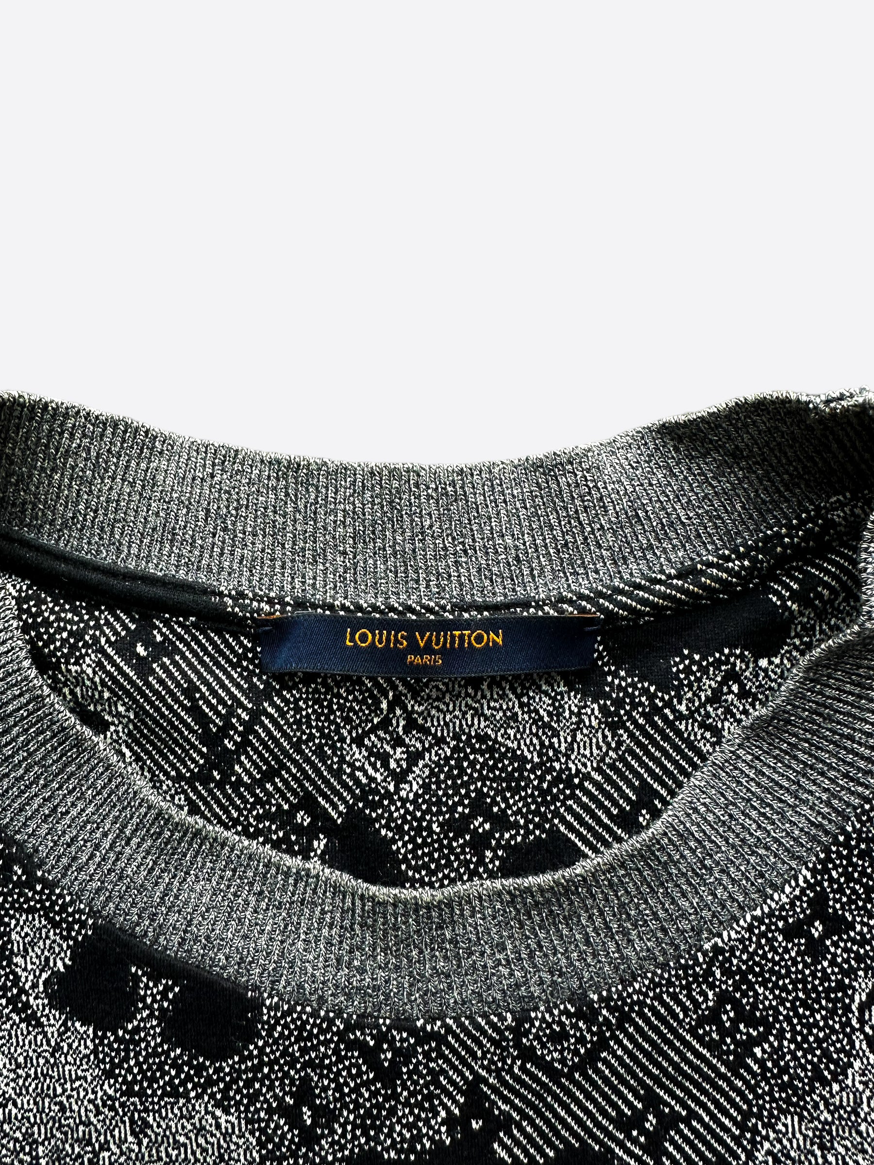 Louis Vuitton Grey Camouflage Monogram T-Shirt – Savonches
