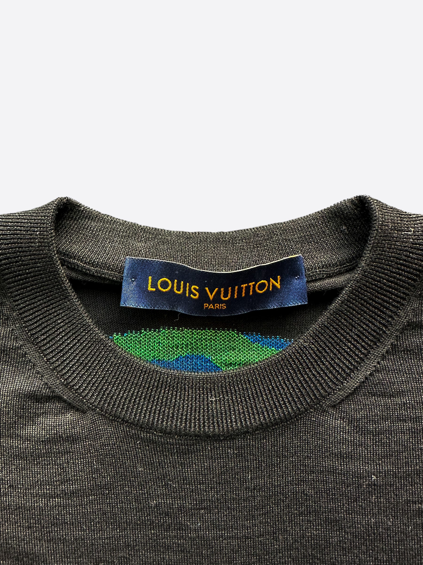 Louis Vuitton Men's Black Wool Polyester Vuitton Barcode & Earth T-Shirt –  Luxuria & Co.