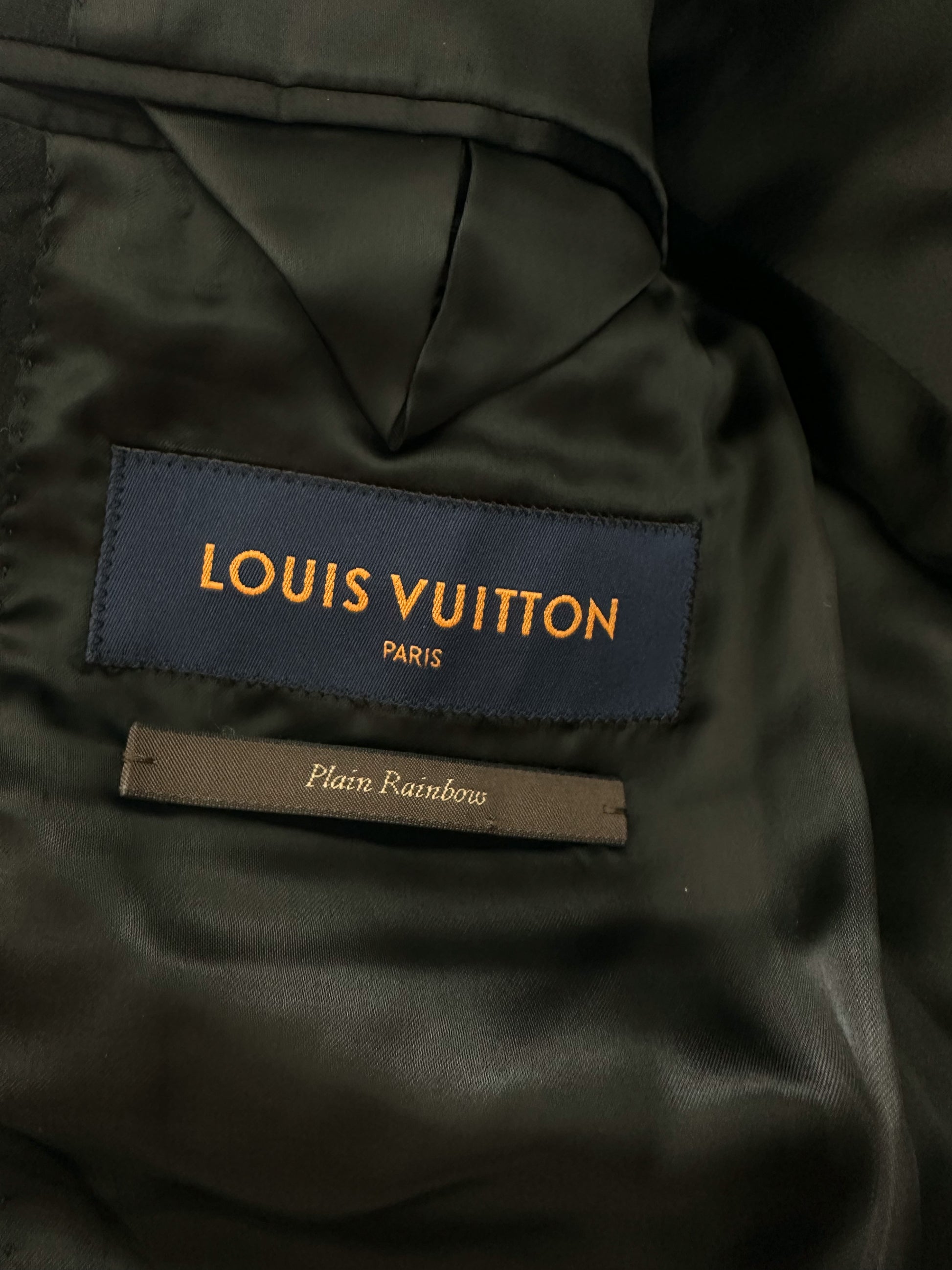 Louis Vuitton Black Split Monogram Windbreaker – Savonches