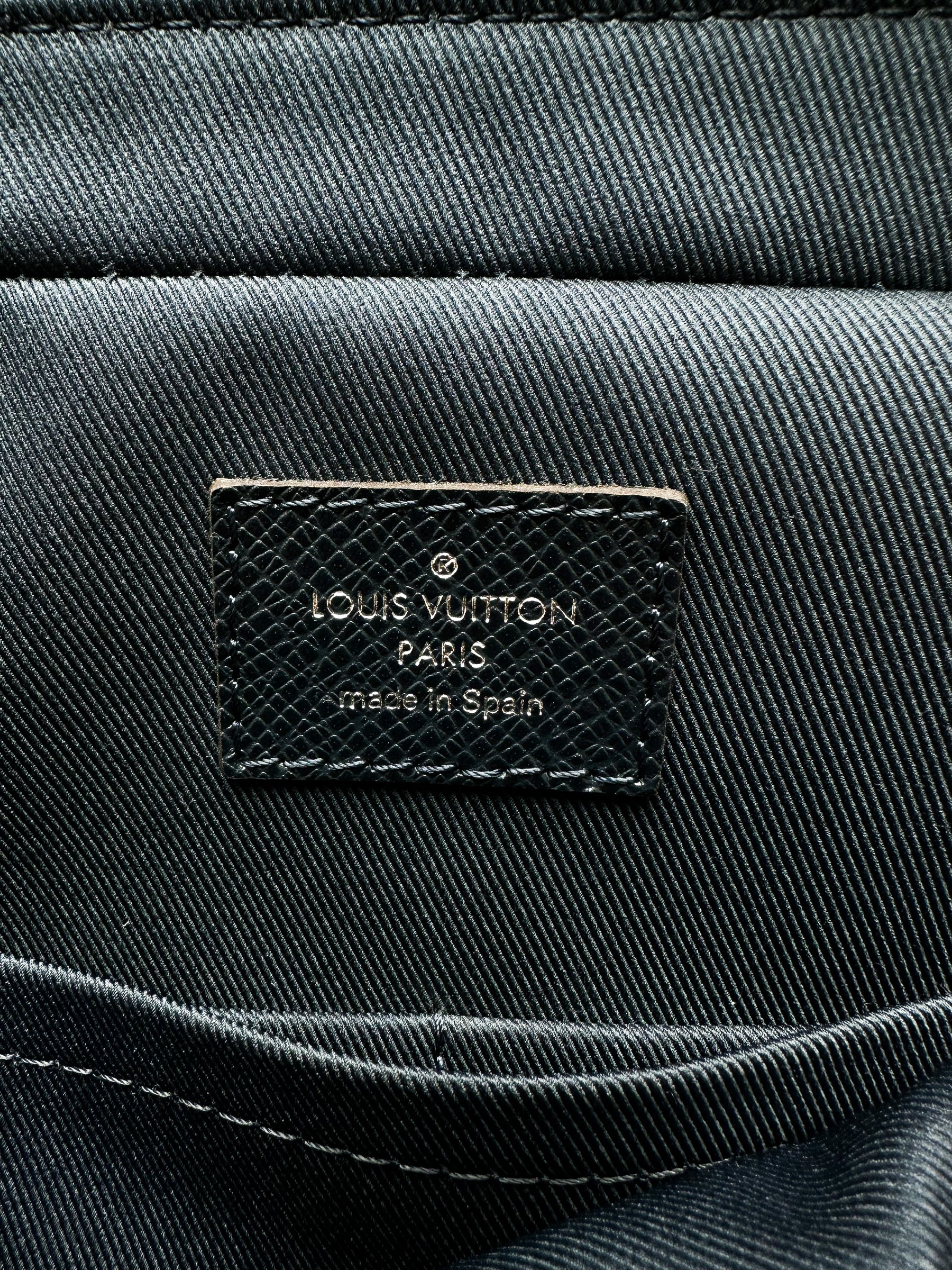 Louis Vuitton // 2018 Navy Anton PM Messenger Bag – VSP Consignment