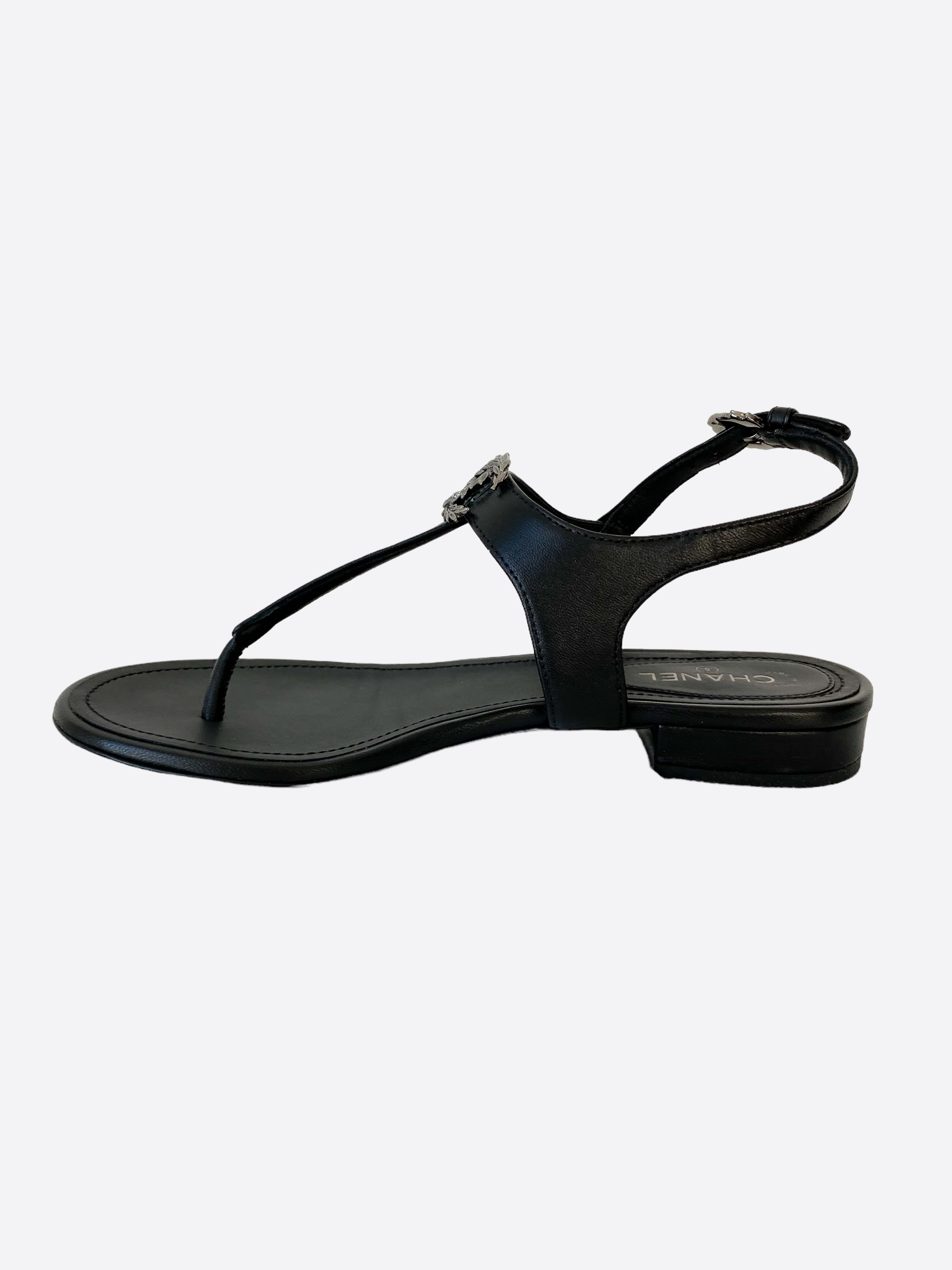 Chanel Black CC Logo sandals – Savonches
