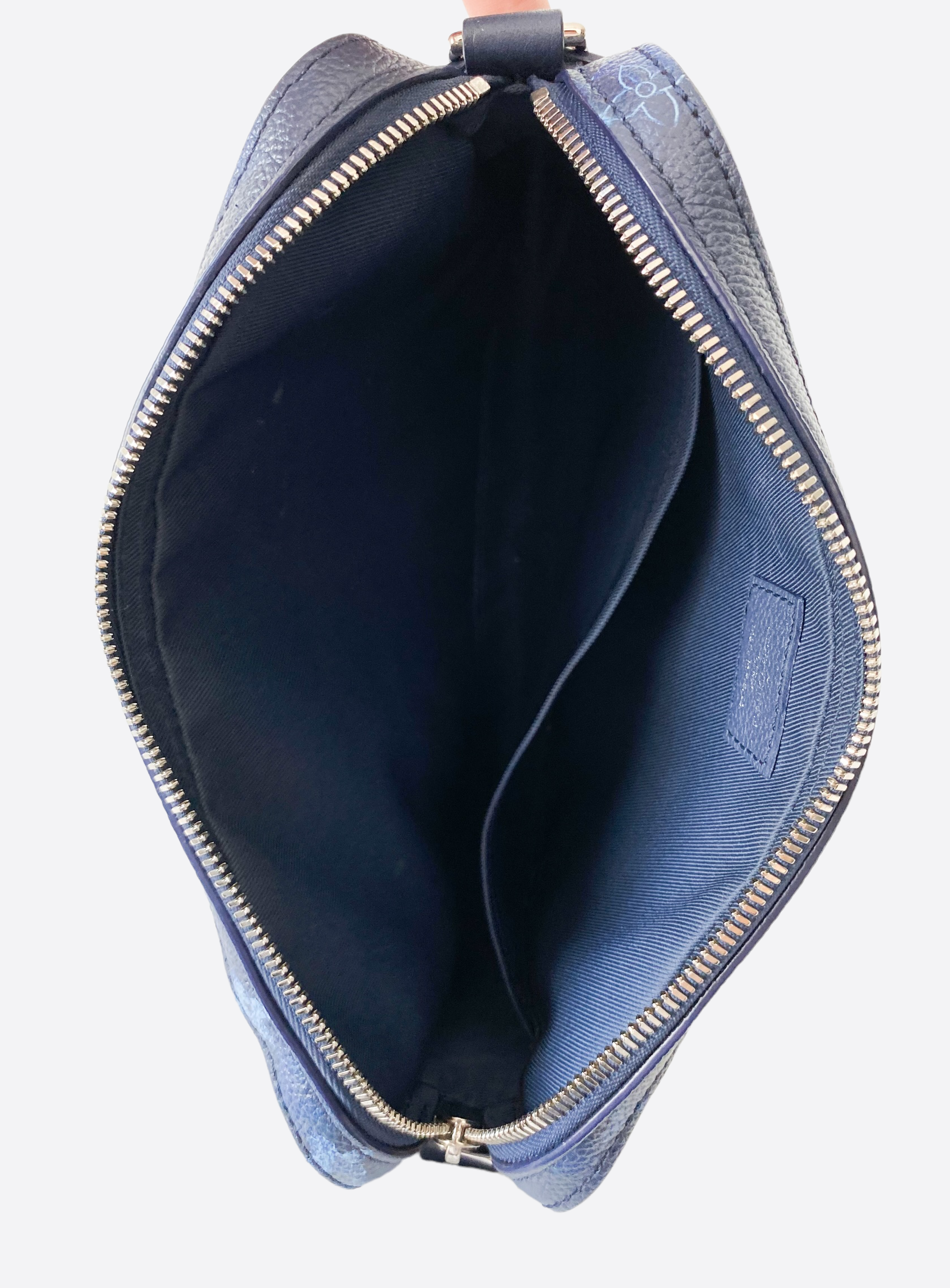 Louis Vuitton - Trio Messenger Bag - Leather - Navy River Blue - Men - Luxury