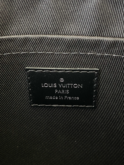 Louis Vuitton Monogram Eclipse Discovery Pochette GM