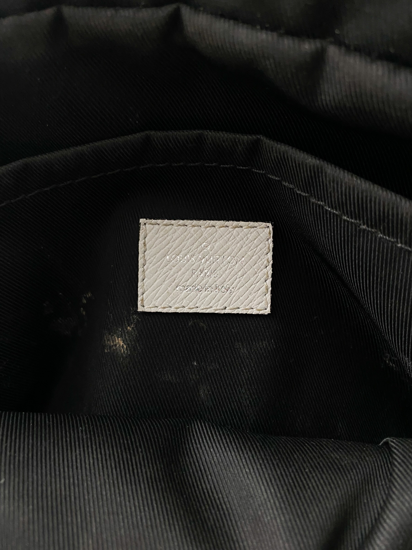 LOUIS VUITTON MESSENGER OUTDOOR BAG WITH FLAP MONOGRAM ECLIPSE M30411 White  Leather ref.376093 - Joli Closet