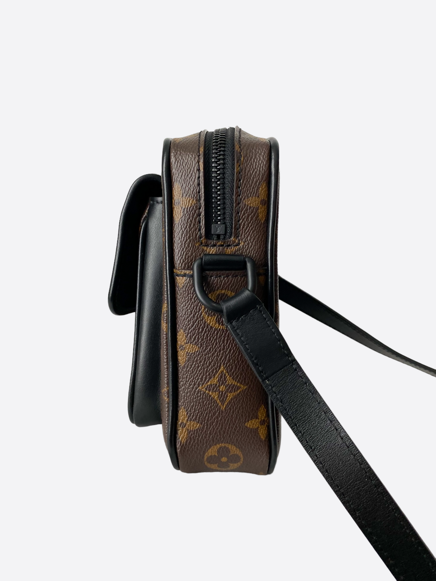 Christopher wearable wallet leather bag Louis Vuitton Brown in