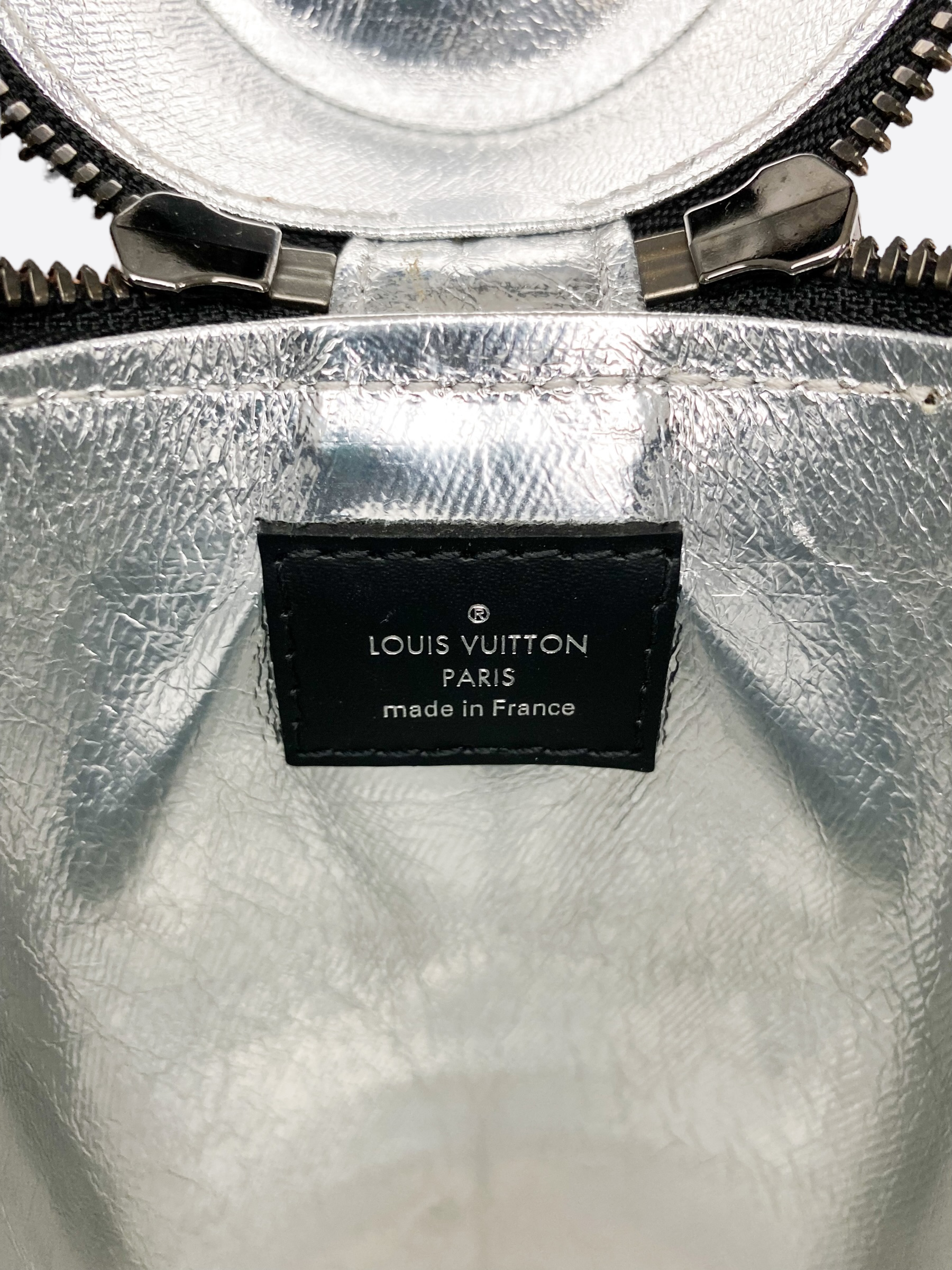 Louis Vuitton Bottle Holder Monogram Eclipse GI0398 – Luxuria & Co.