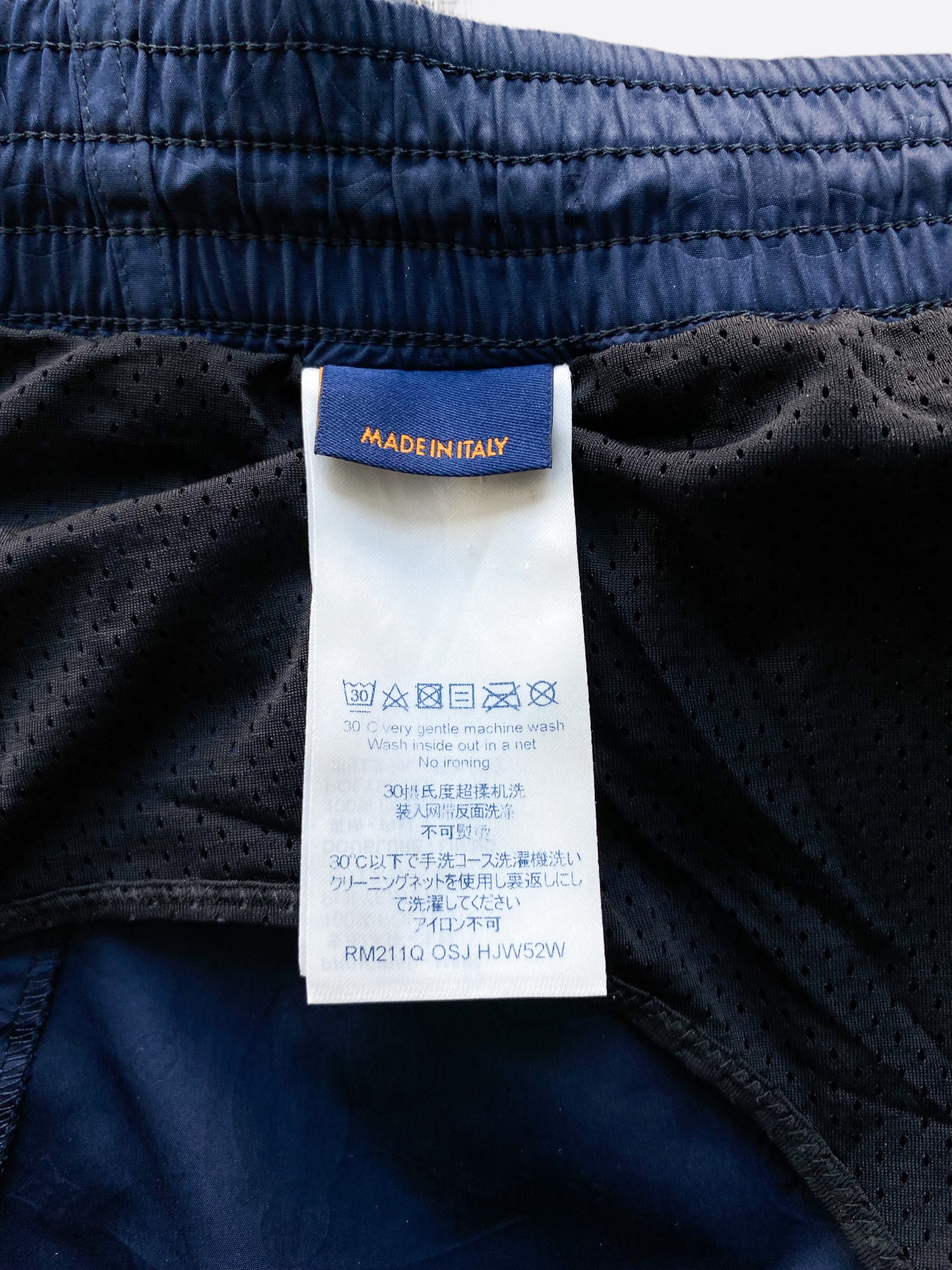 Louis Vuitton Iconic Swim Shorts Blue Polyester ref.693472 - Joli Closet
