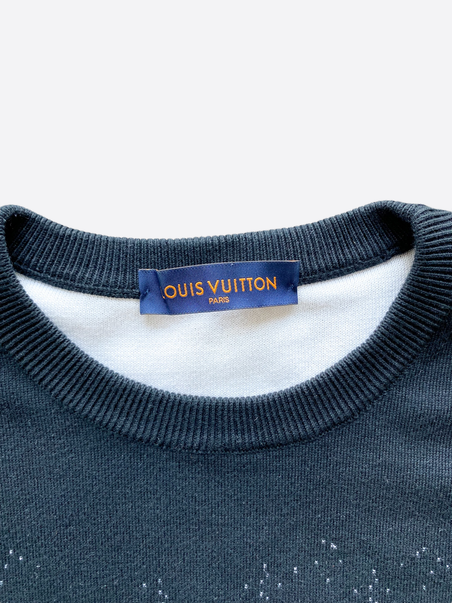 Valmerosa Fashion - It gets better every time you look at it Louis Vuitton  Gradient Monogram Sweatshirt - Bleu Canard. The perfect sweater for every  season. Black Friday sales are still live