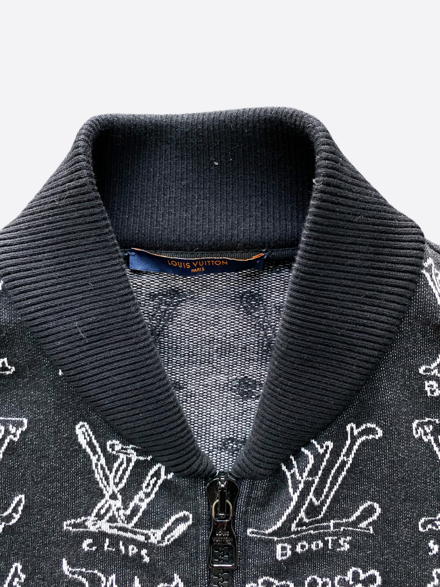 Louis Vuitton Black & White Snow Capsule Puffer Jacket – Savonches