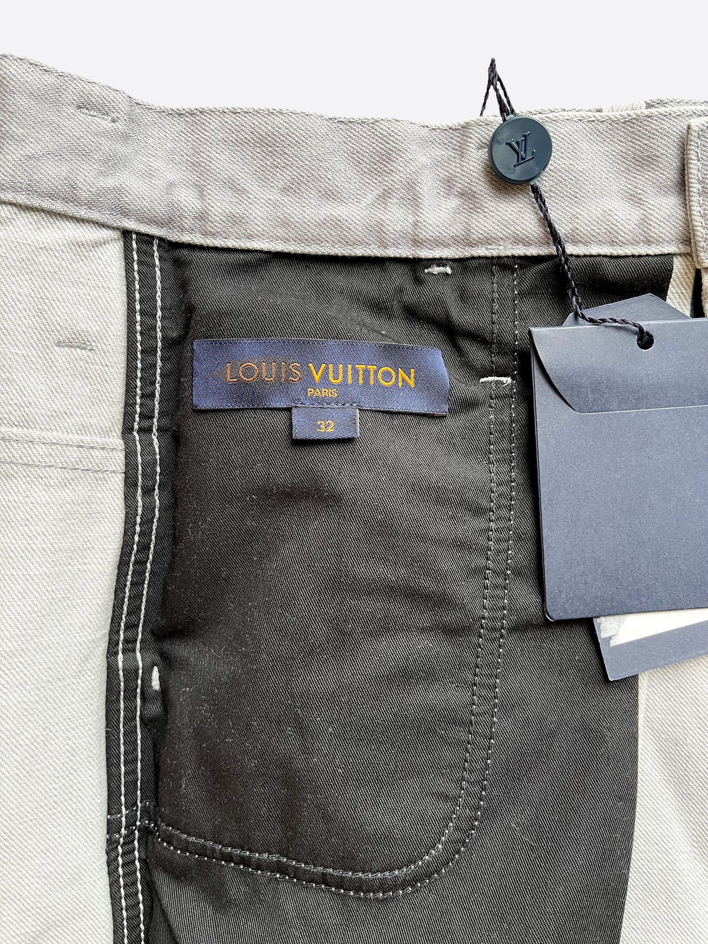 Straight jeans Louis Vuitton Grey size 33 US in Cotton - 36023728