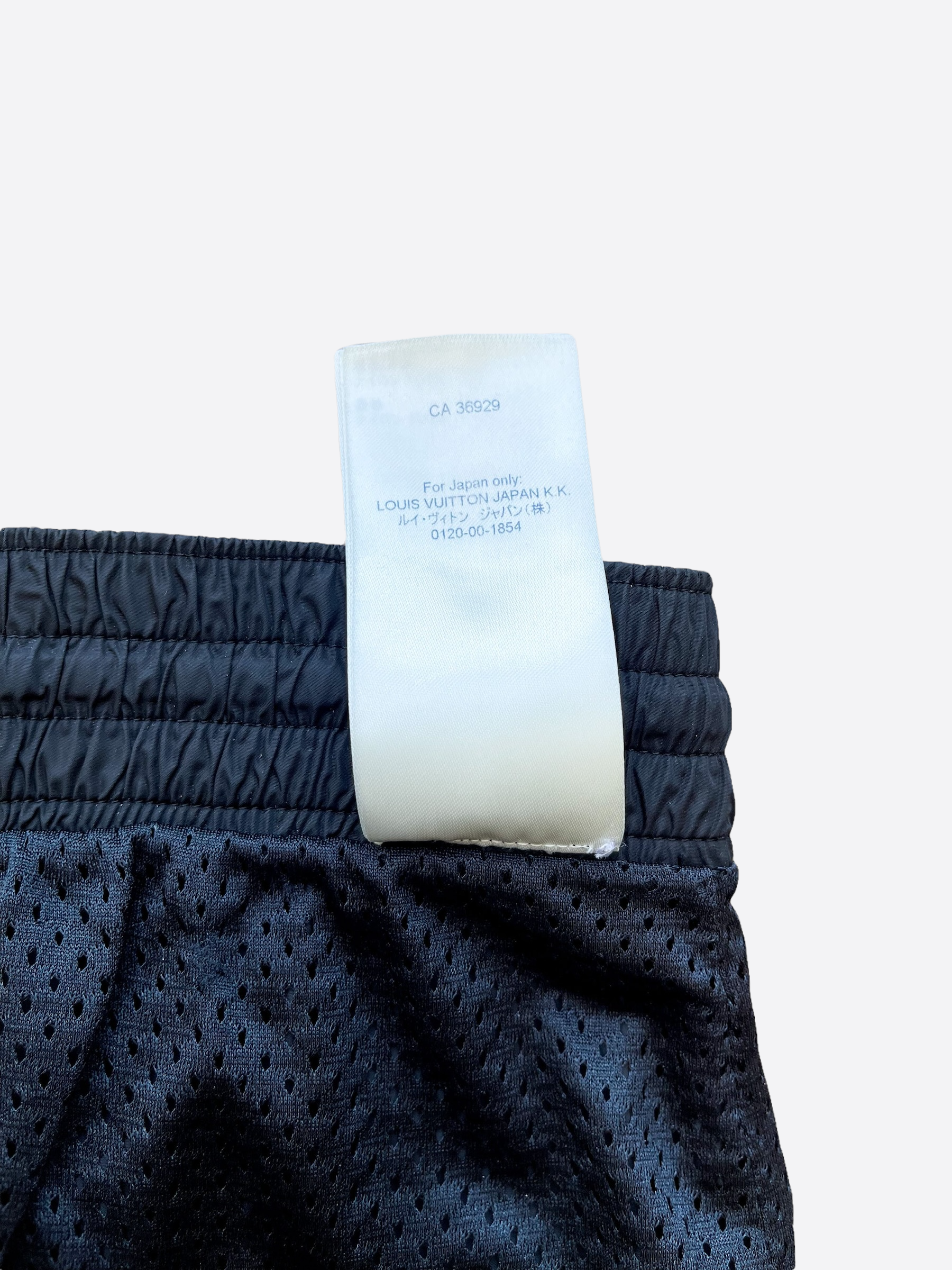 Louis Vuitton® Water Monogram Board Shorts Black. Size L0